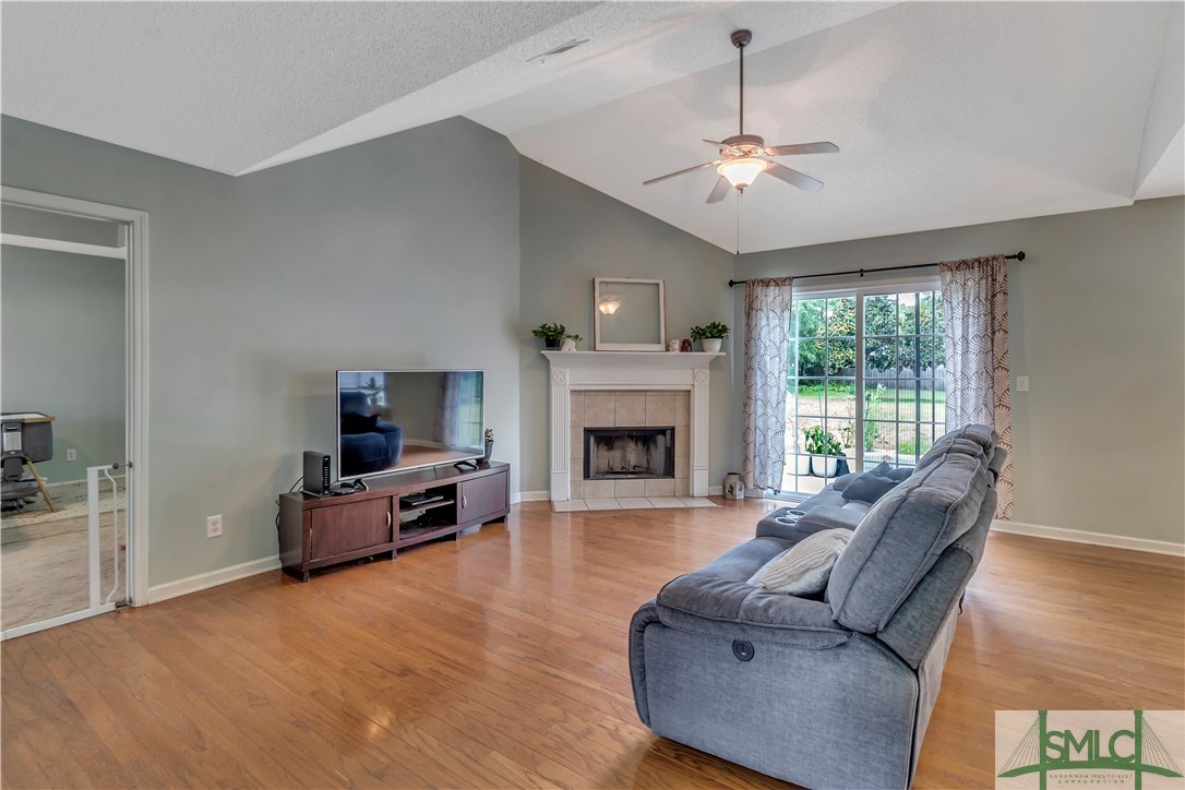 315 Saranac Way