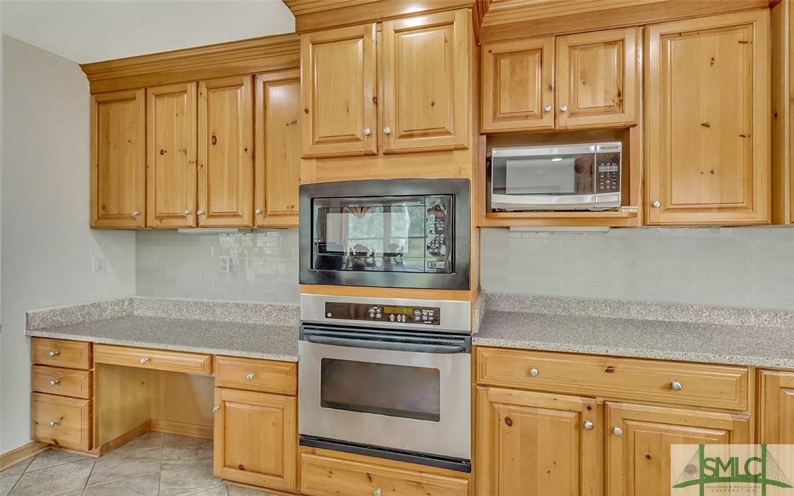 2420 Hickory Bluff Road