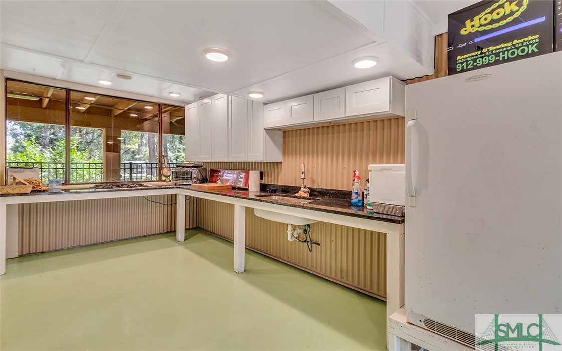 2420 Hickory Bluff Road