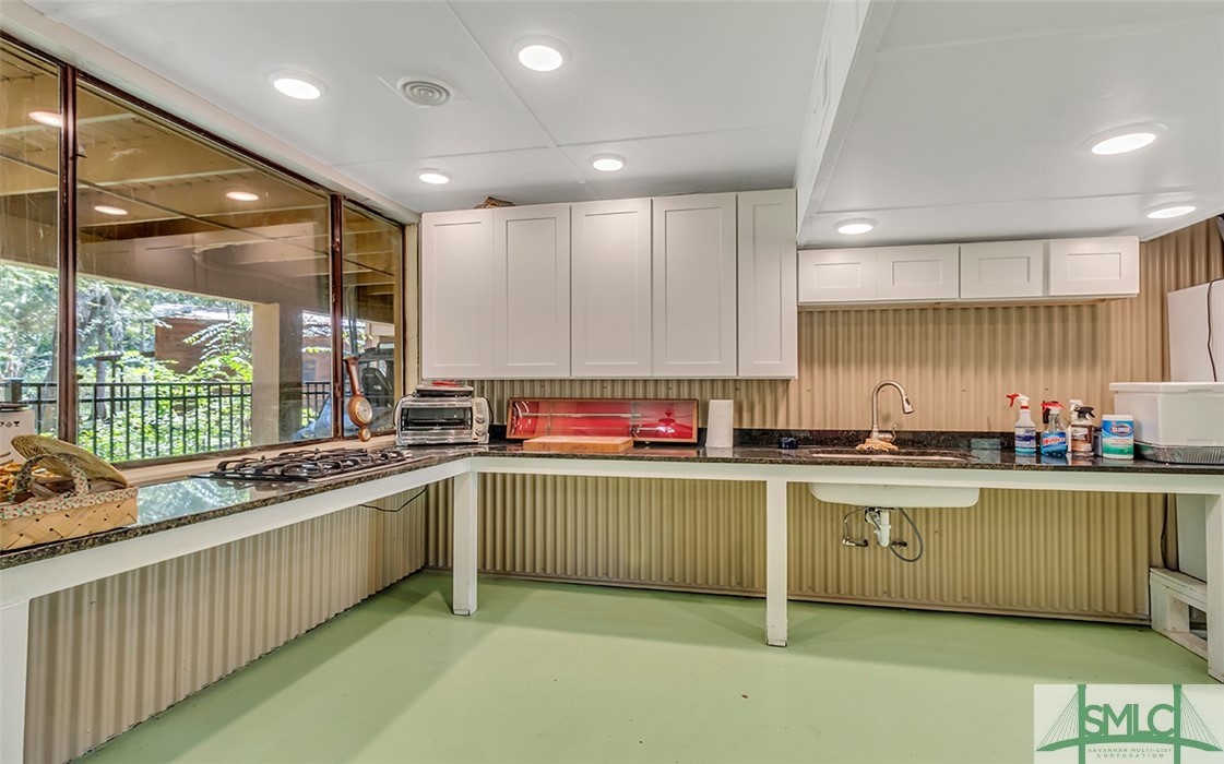 2420 Hickory Bluff Road