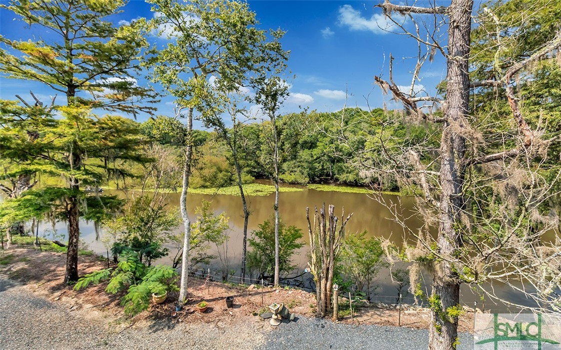 2420 Hickory Bluff Road