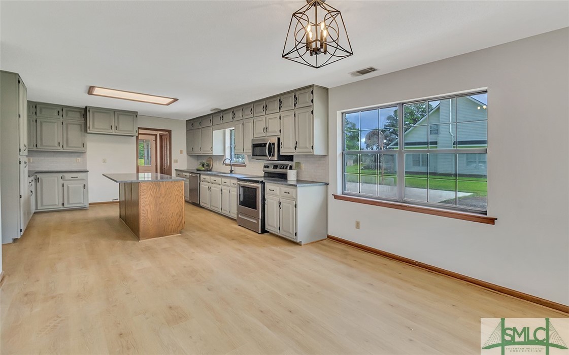 4439 Midland Road