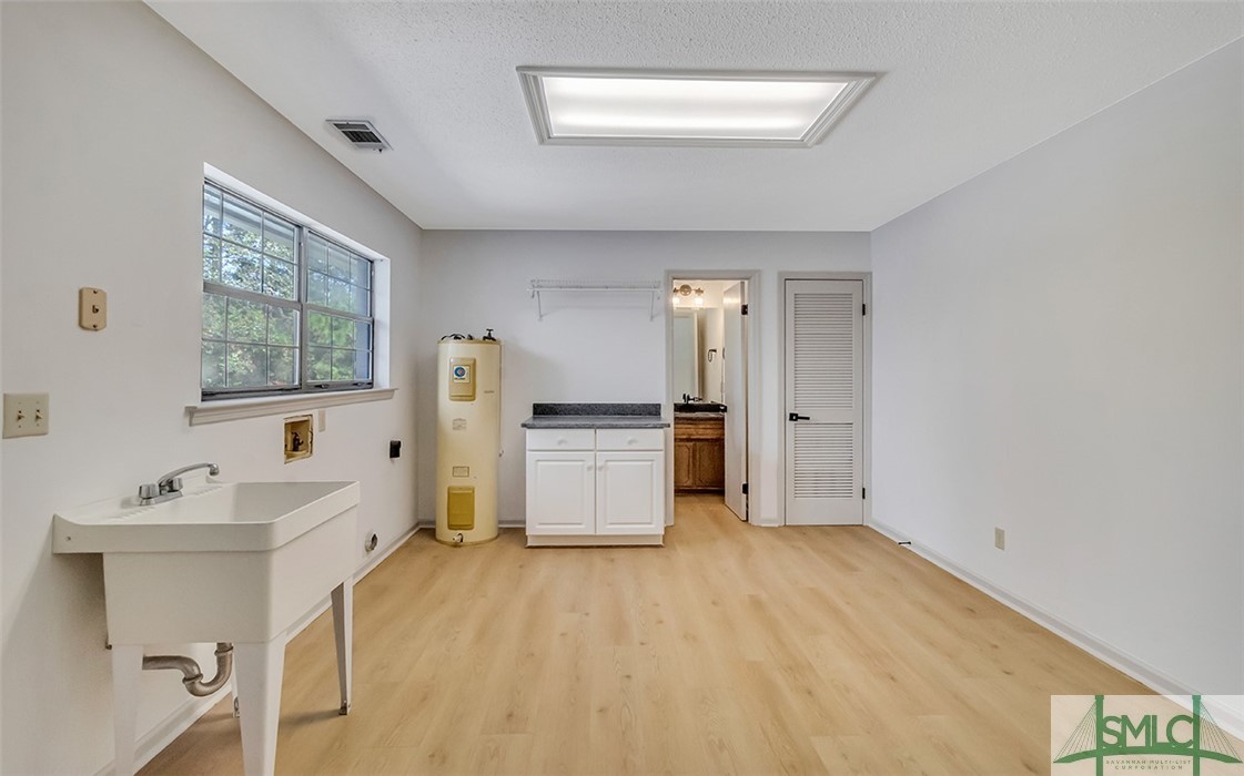 4439 Midland Road