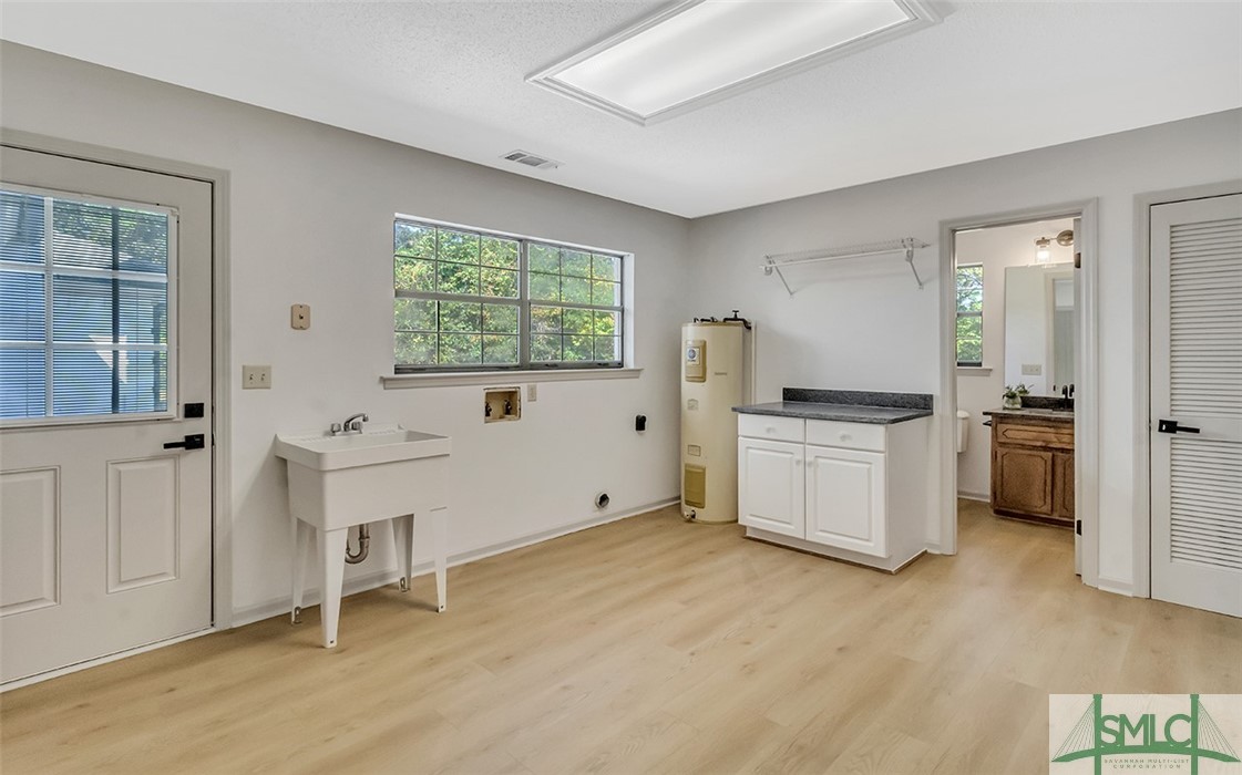 4439 Midland Road