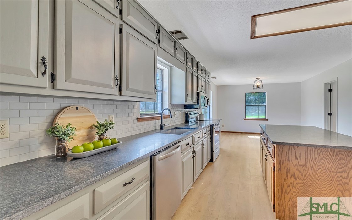 4439 Midland Road