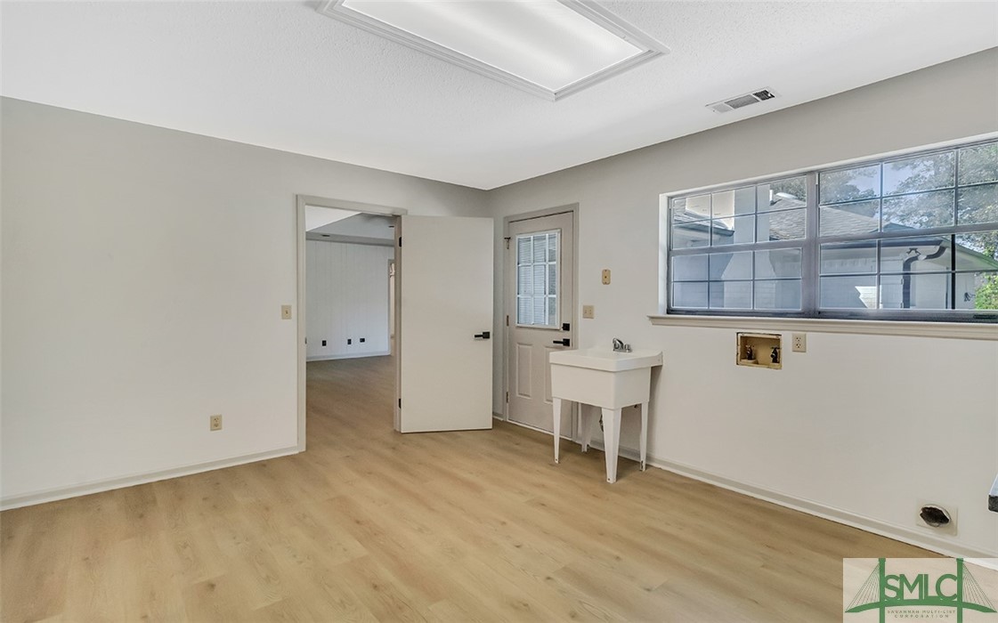 4439 Midland Road