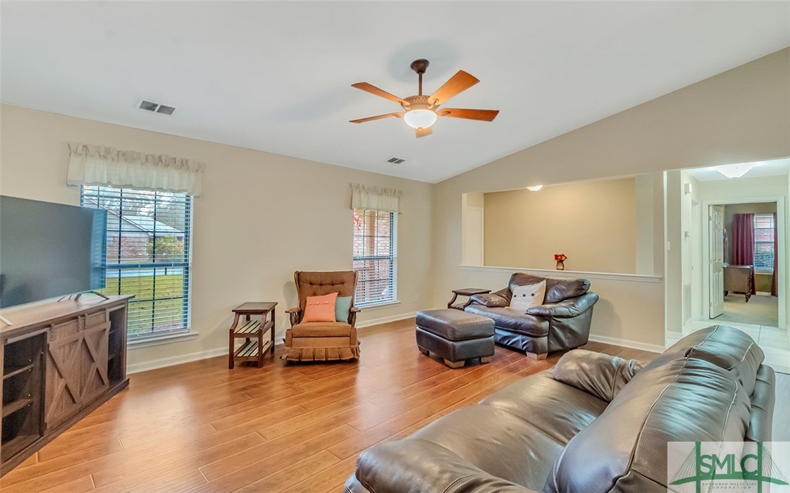 613 Cliff Drive