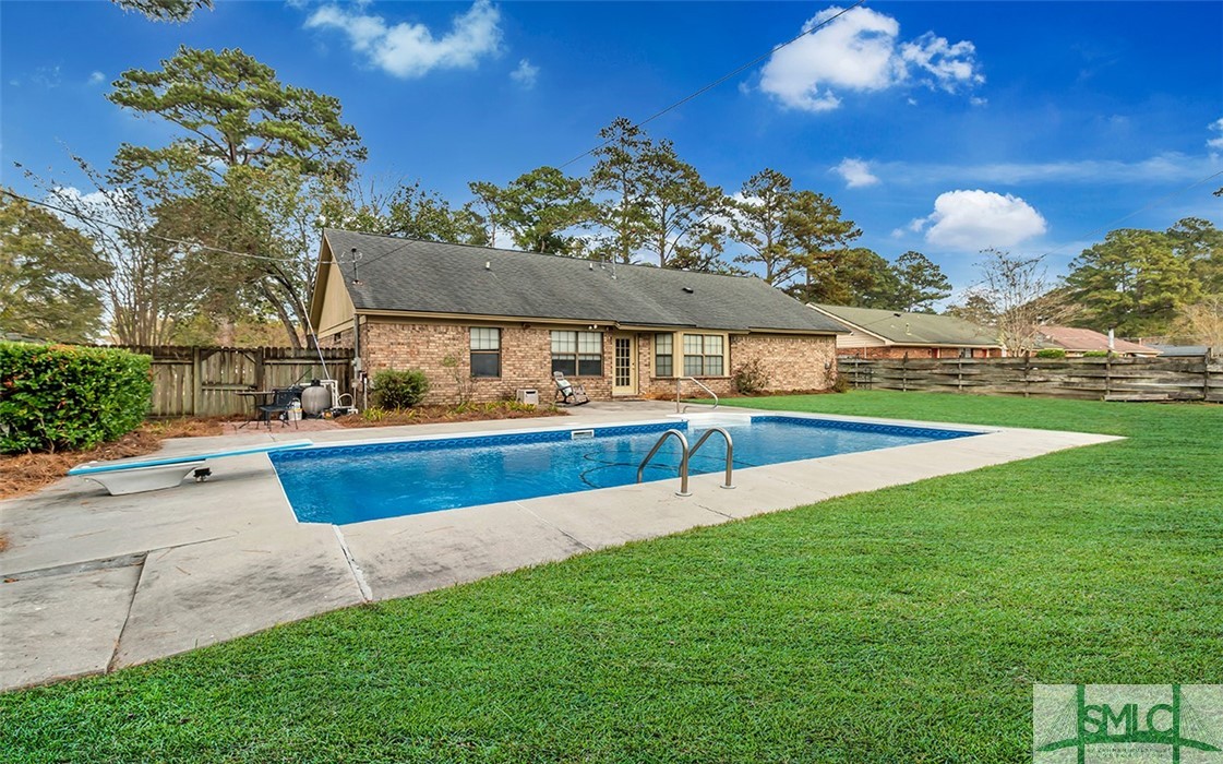 613 Cliff Drive