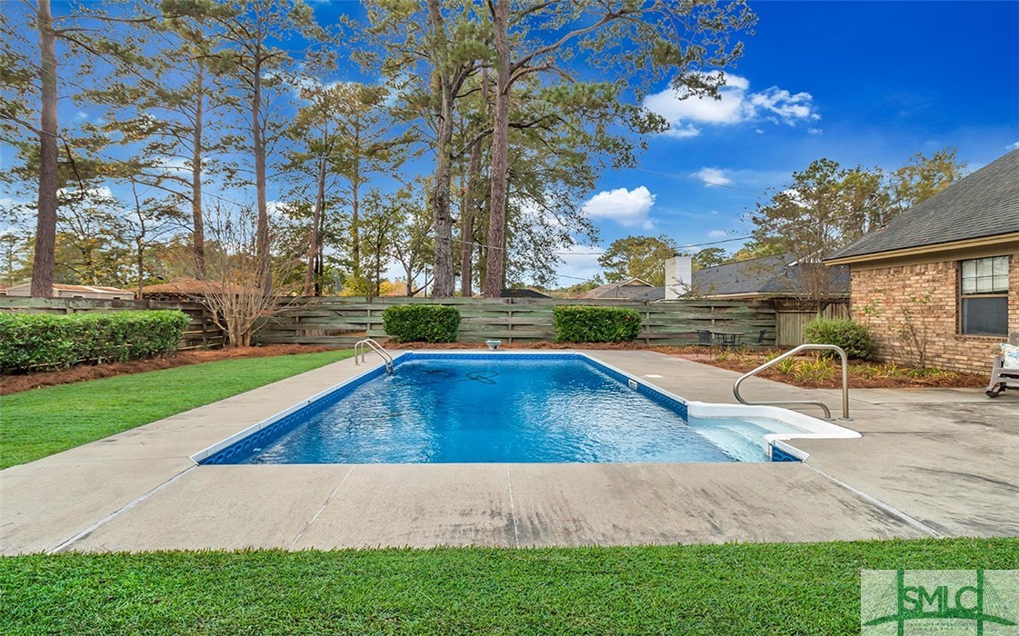 613 Cliff Drive