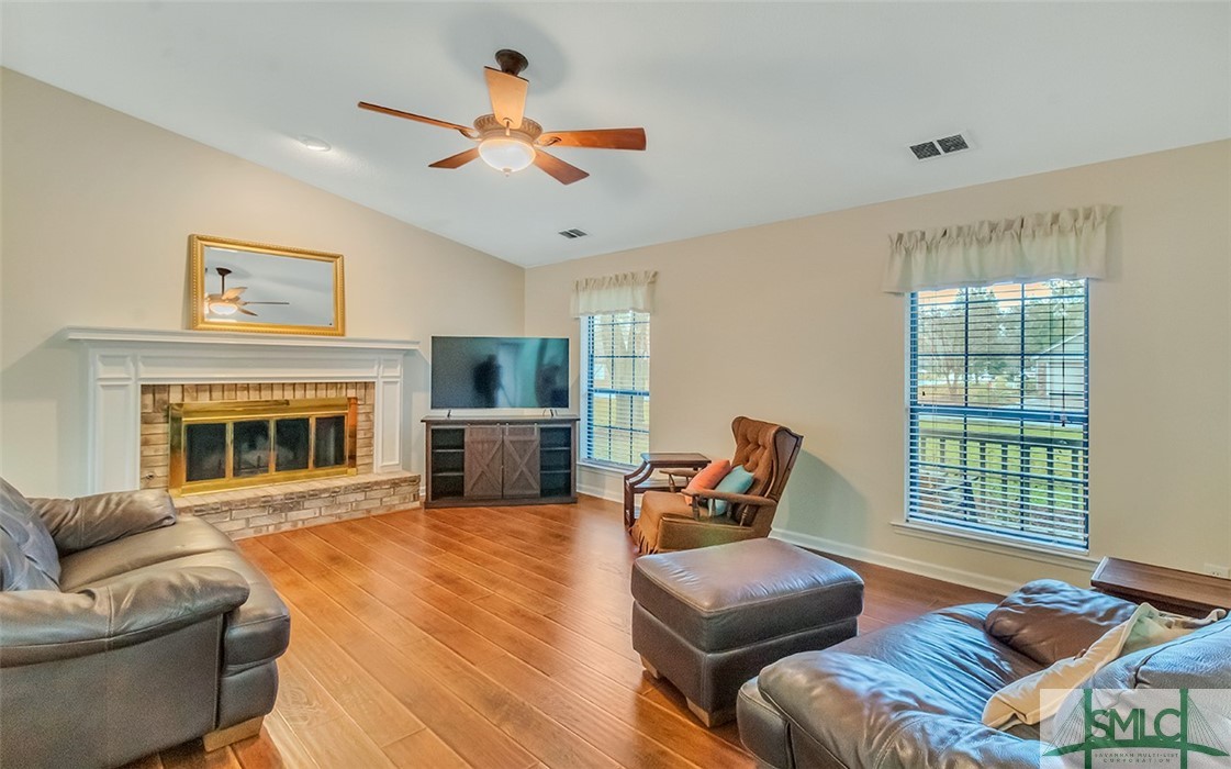 613 Cliff Drive