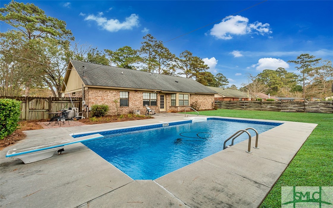 613 Cliff Drive