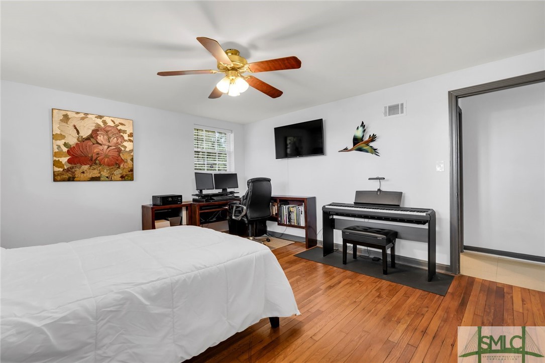 122 E Fairmont Avenue