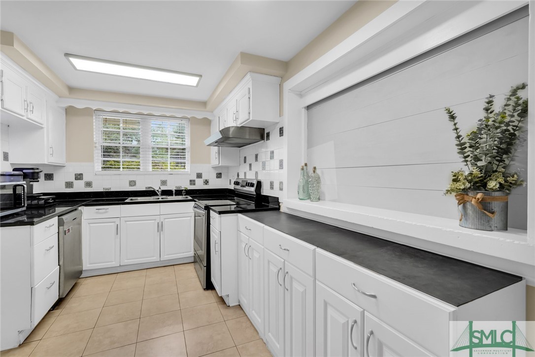 122 E Fairmont Avenue