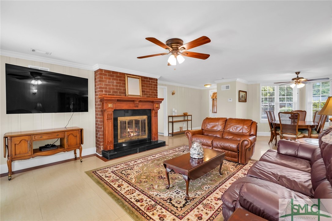 122 E Fairmont Avenue