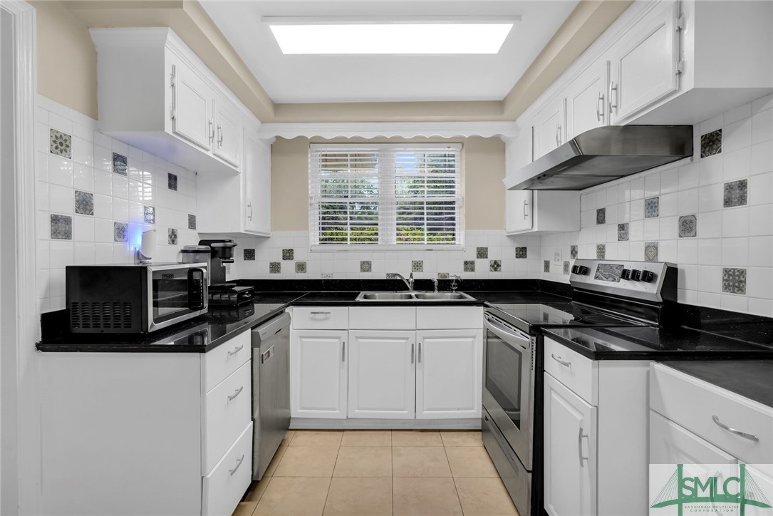 122 E Fairmont Avenue