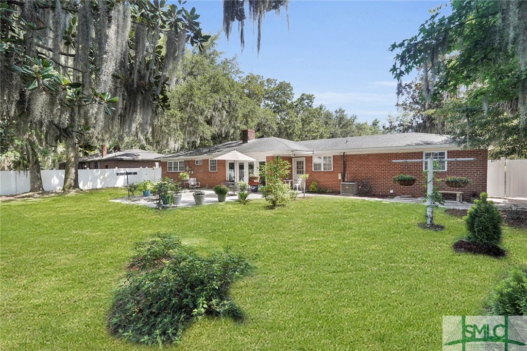 122 E Fairmont Avenue