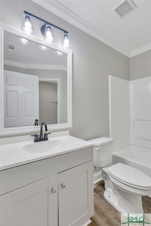 9 QUAIL HOLLOW Court W