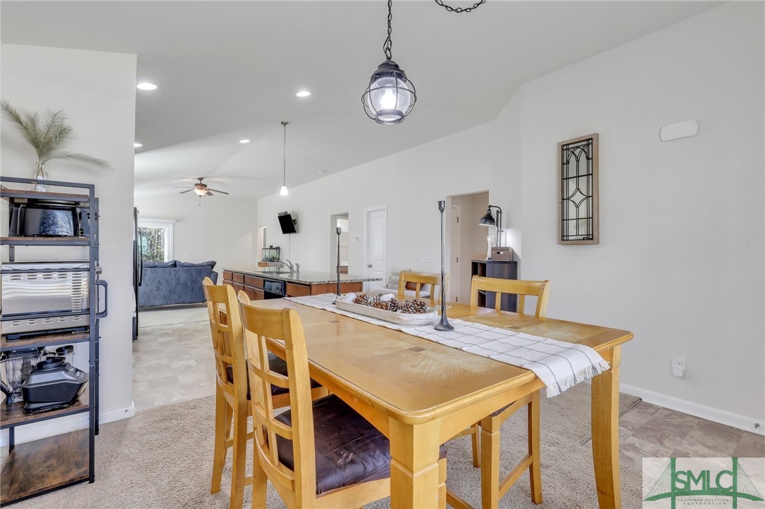 2 Honeysuckle Court