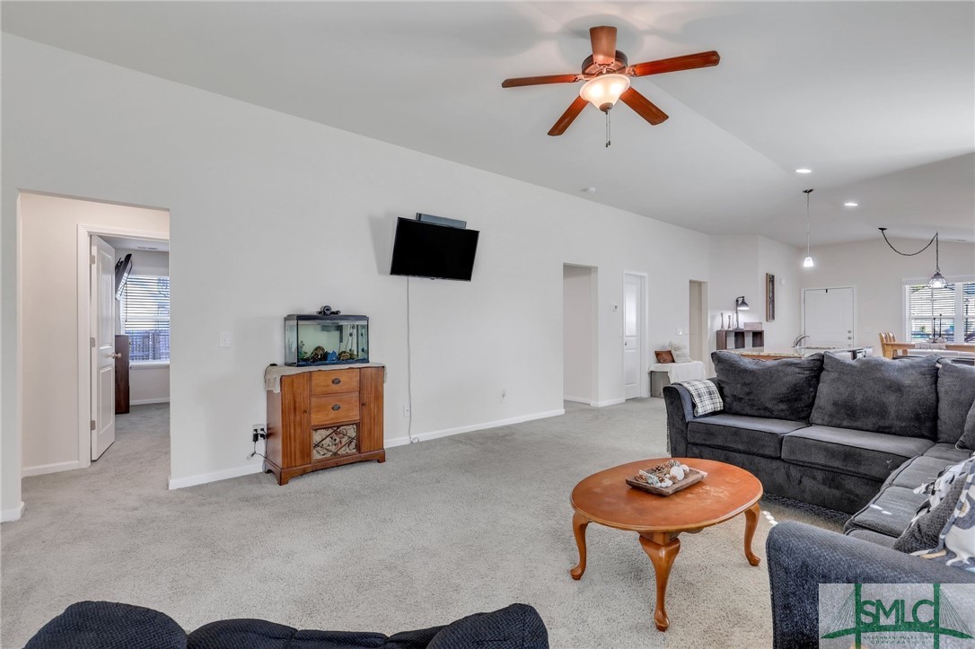 2 Honeysuckle Court