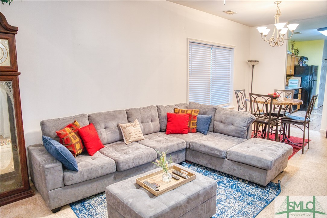805 W 44th Street