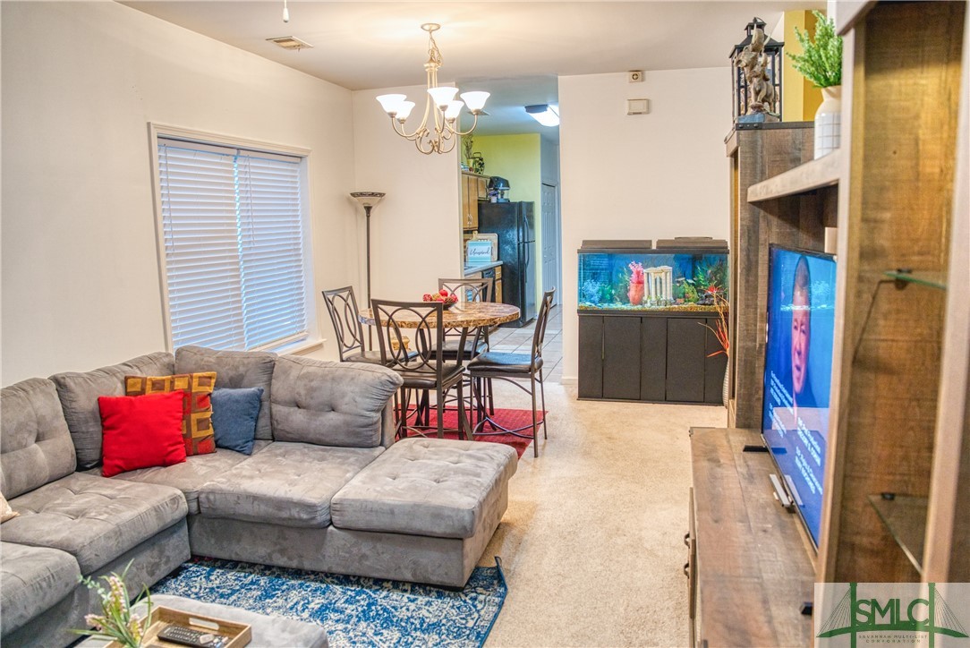 805 W 44th Street