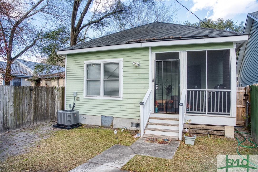 805 W 44th Street