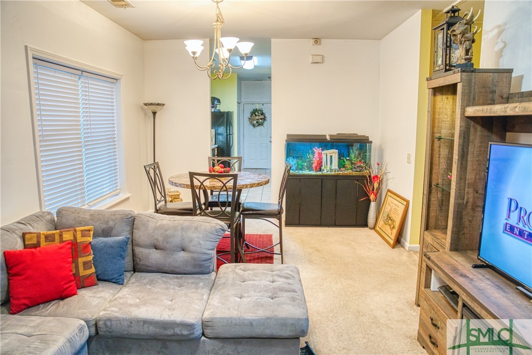 805 W 44th Street