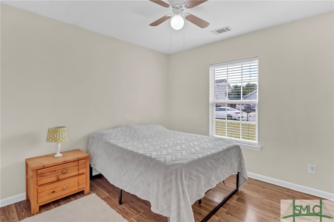 16 Twin Oaks Place