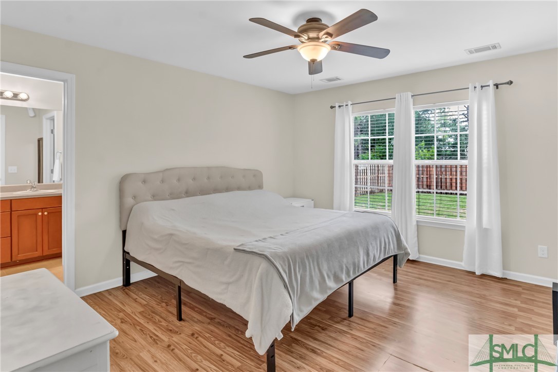16 Twin Oaks Place