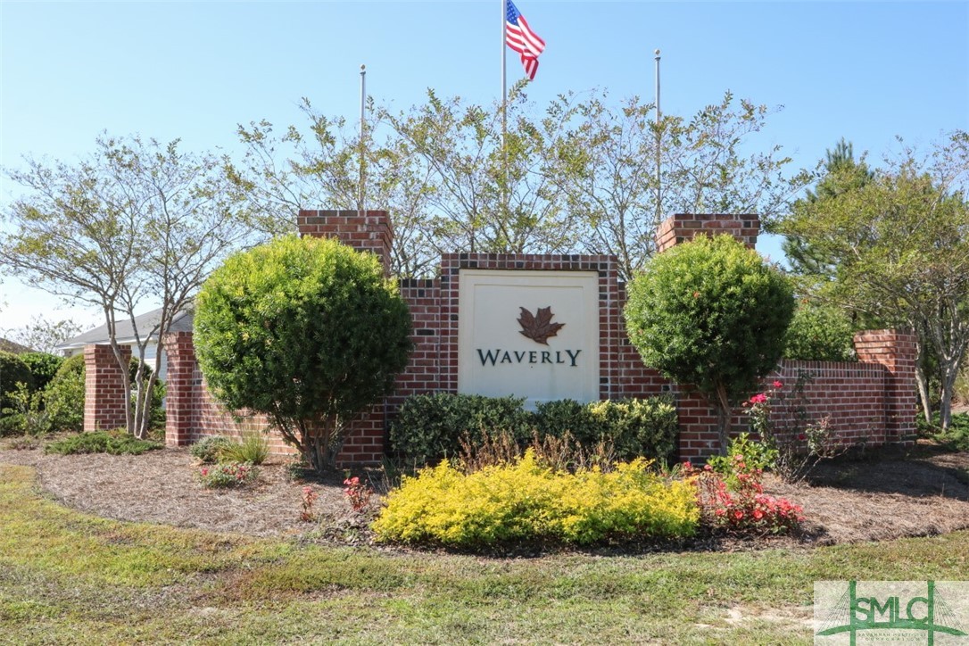 16 Twin Oaks Place