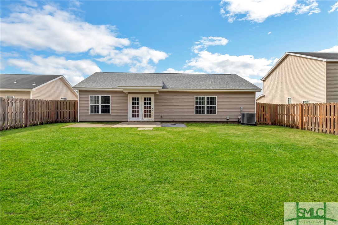 16 Twin Oaks Place