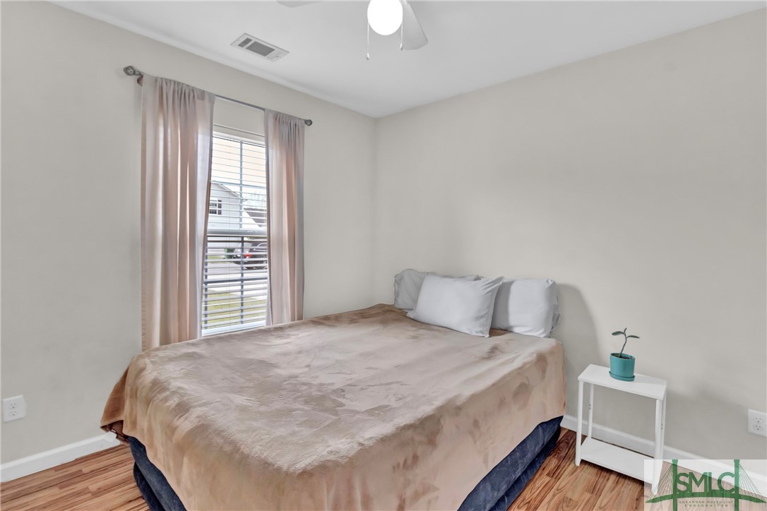 16 Twin Oaks Place