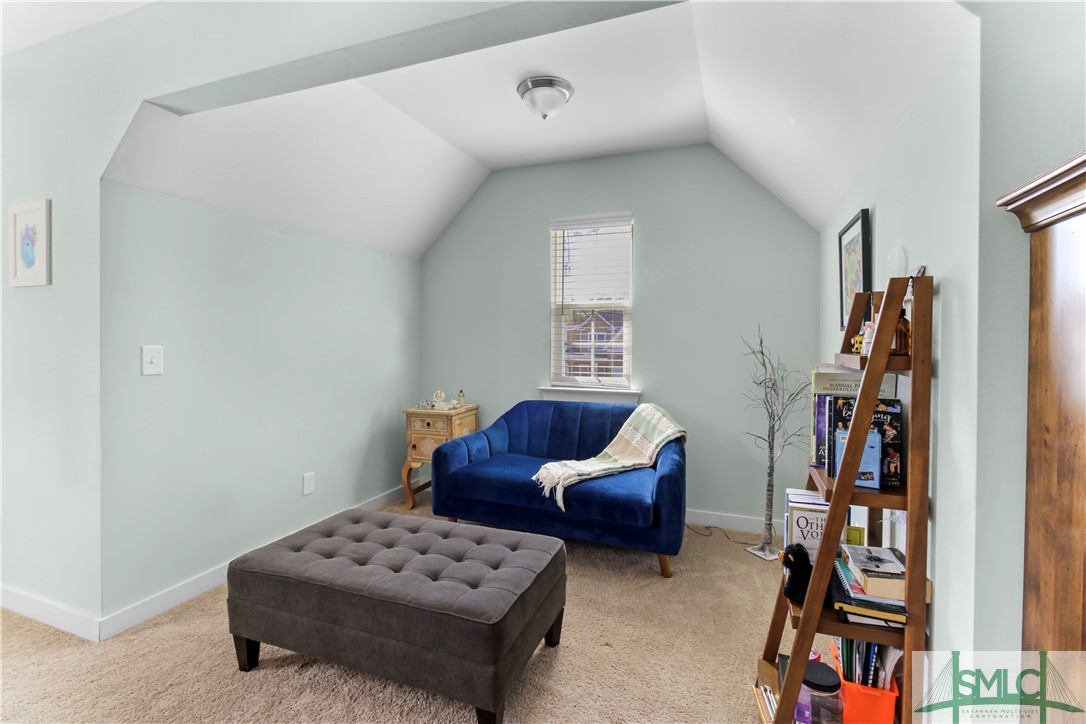 221 Blandford Way