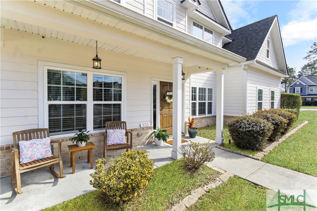 221 Blandford Way