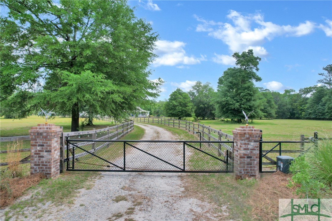 1600 Arcola Road