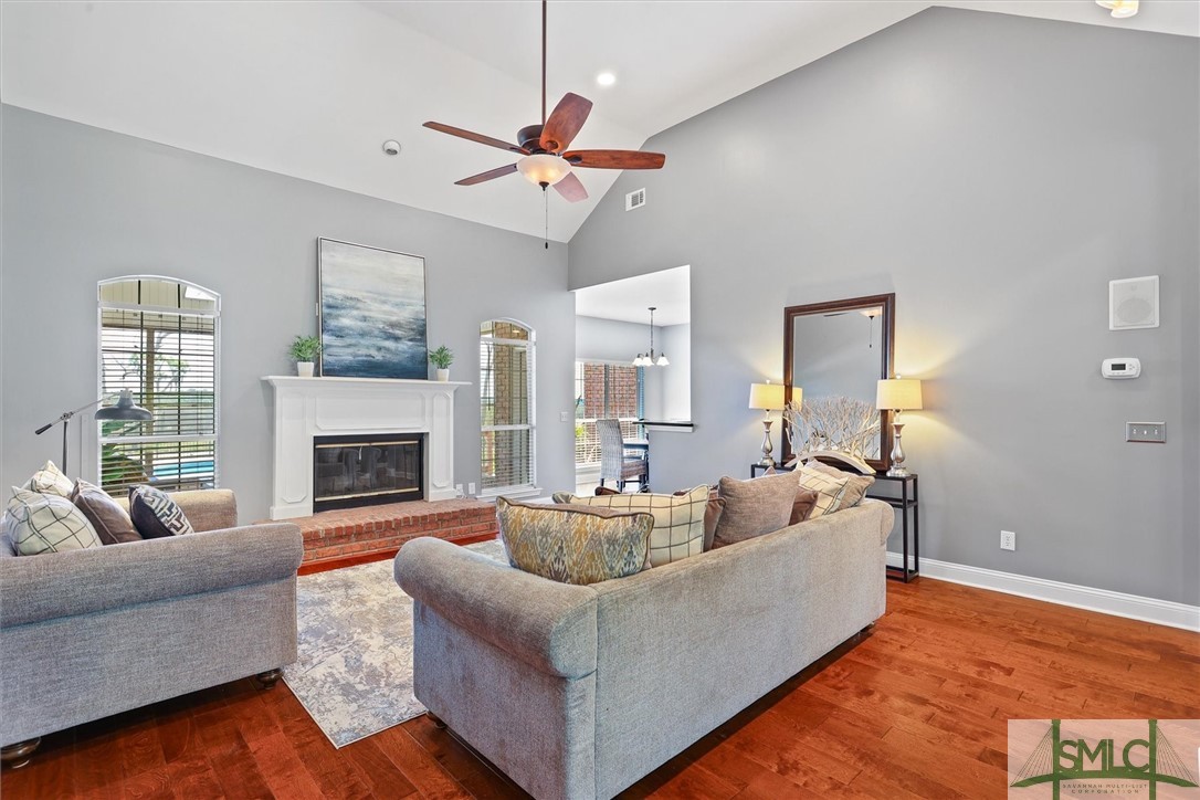 115 Pinetree Road