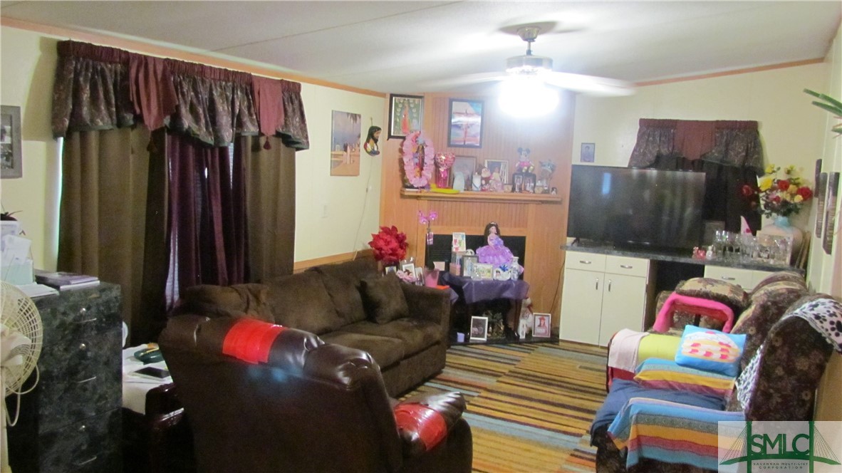 325 LAKEVIEW Drive