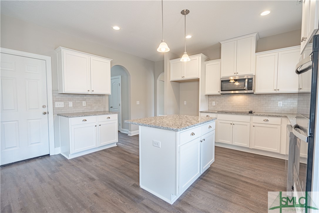 6 Cottonfield Drive