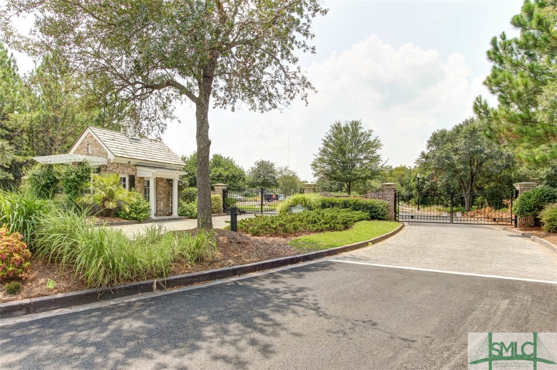 2 Oak Leaf Place