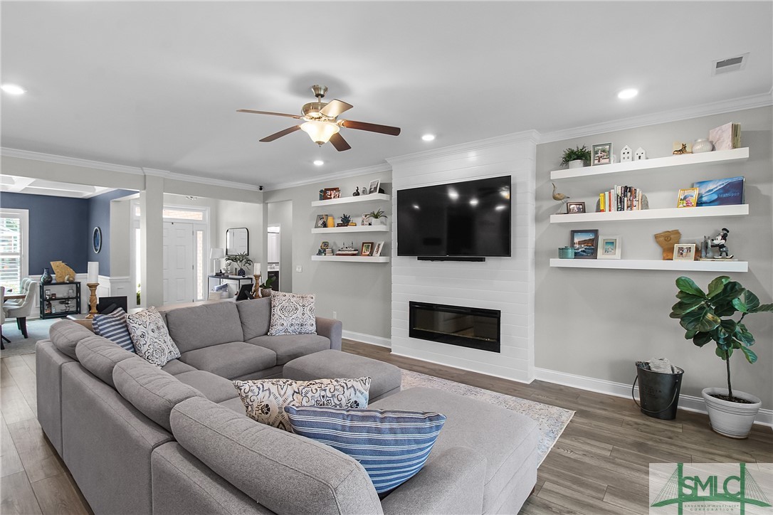 122 Champlain Drive