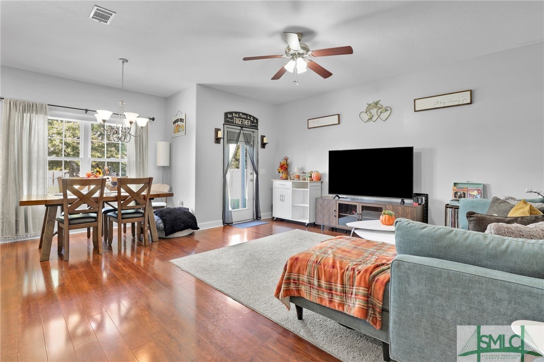 121 Wyatt Court NE