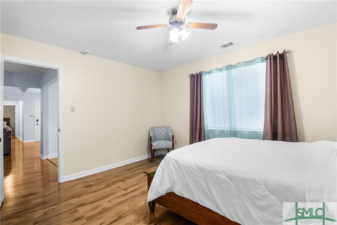 1401 King George Boulevard 16