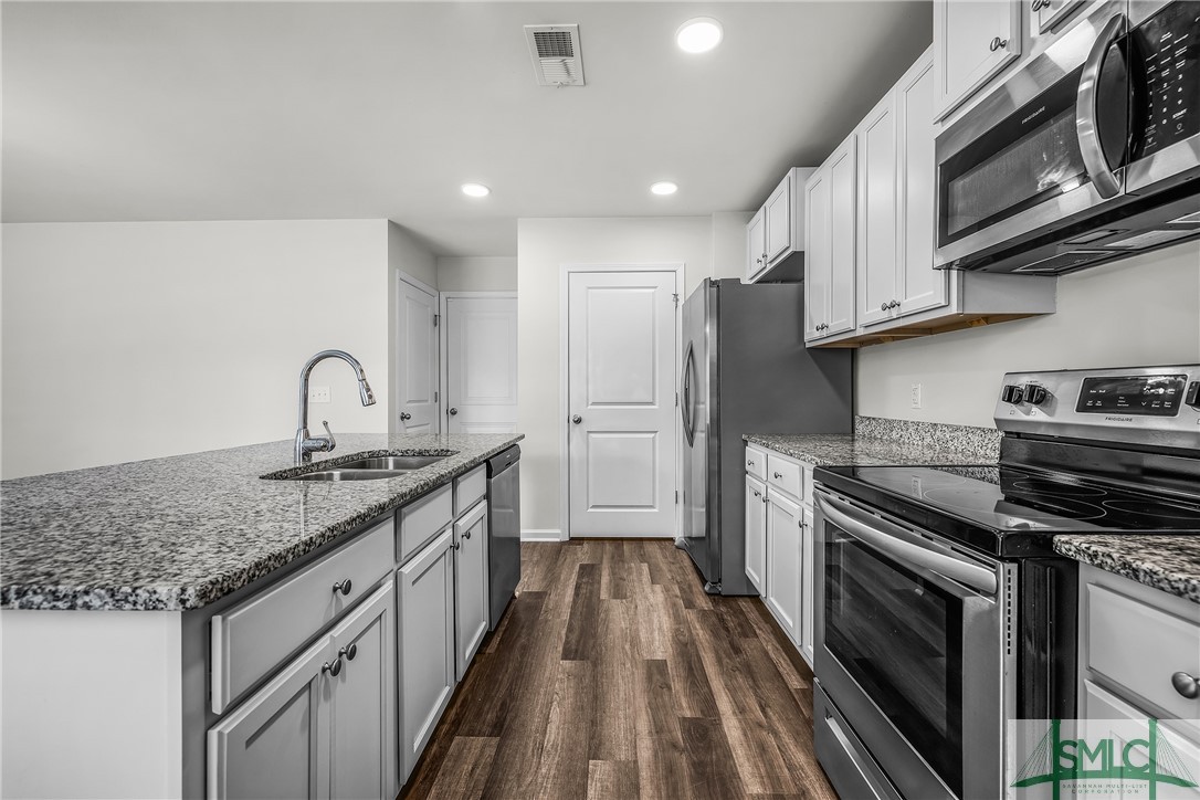 48 Hawkhorn Court