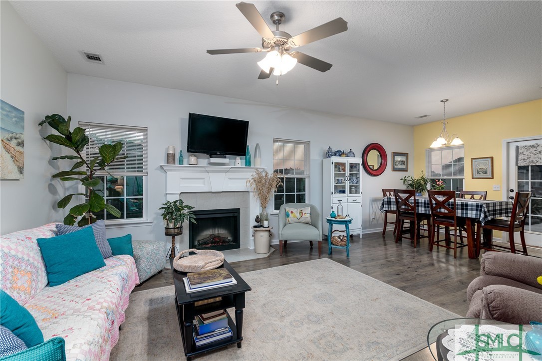 217 Bobwhite Trail NE