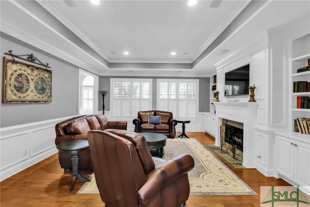 4 W Lake Heron Court