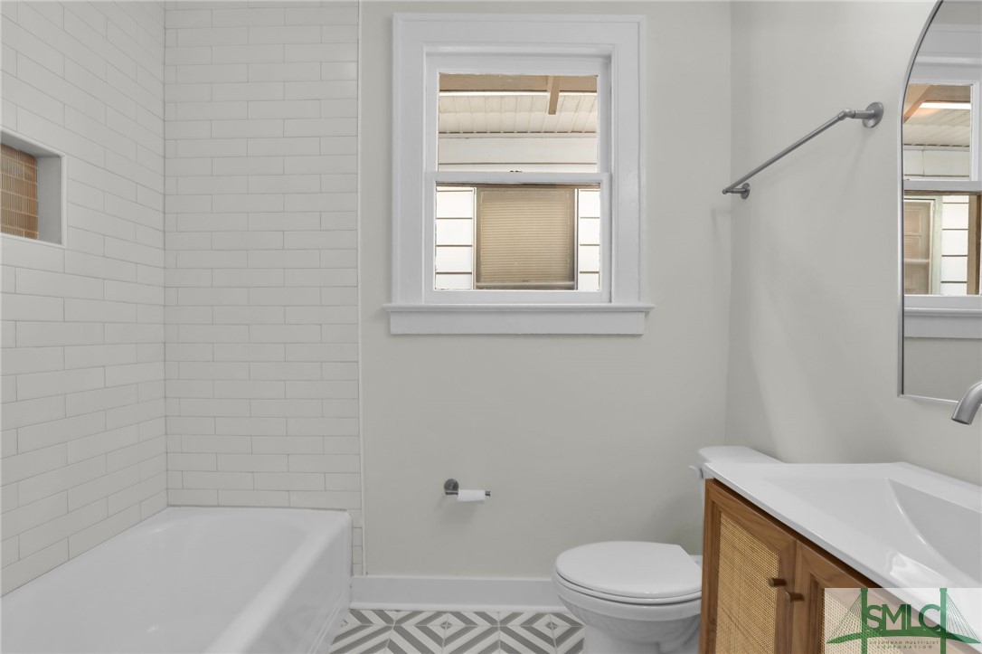 815 W 39th Street