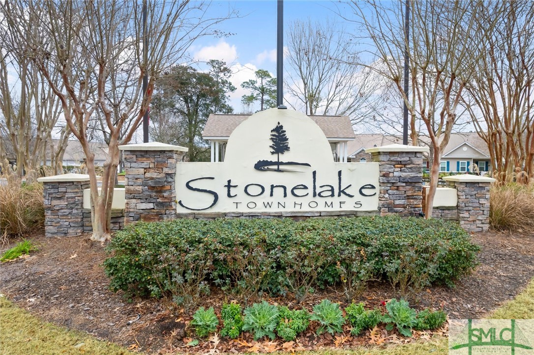 22 Travertine Circle