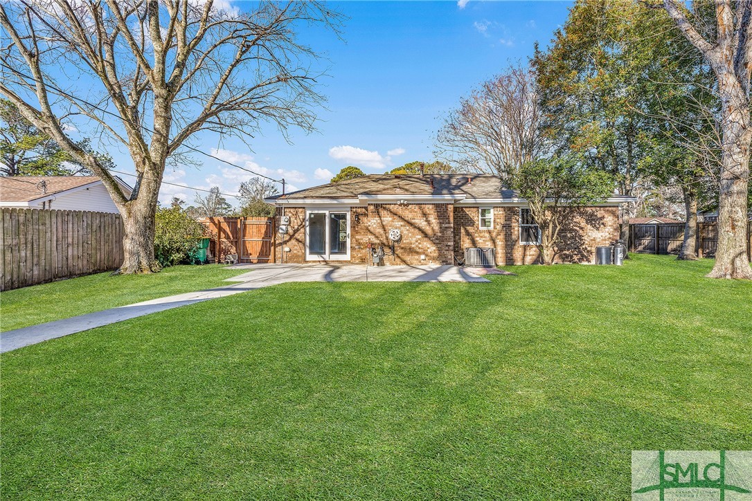 1232 Crawford Way