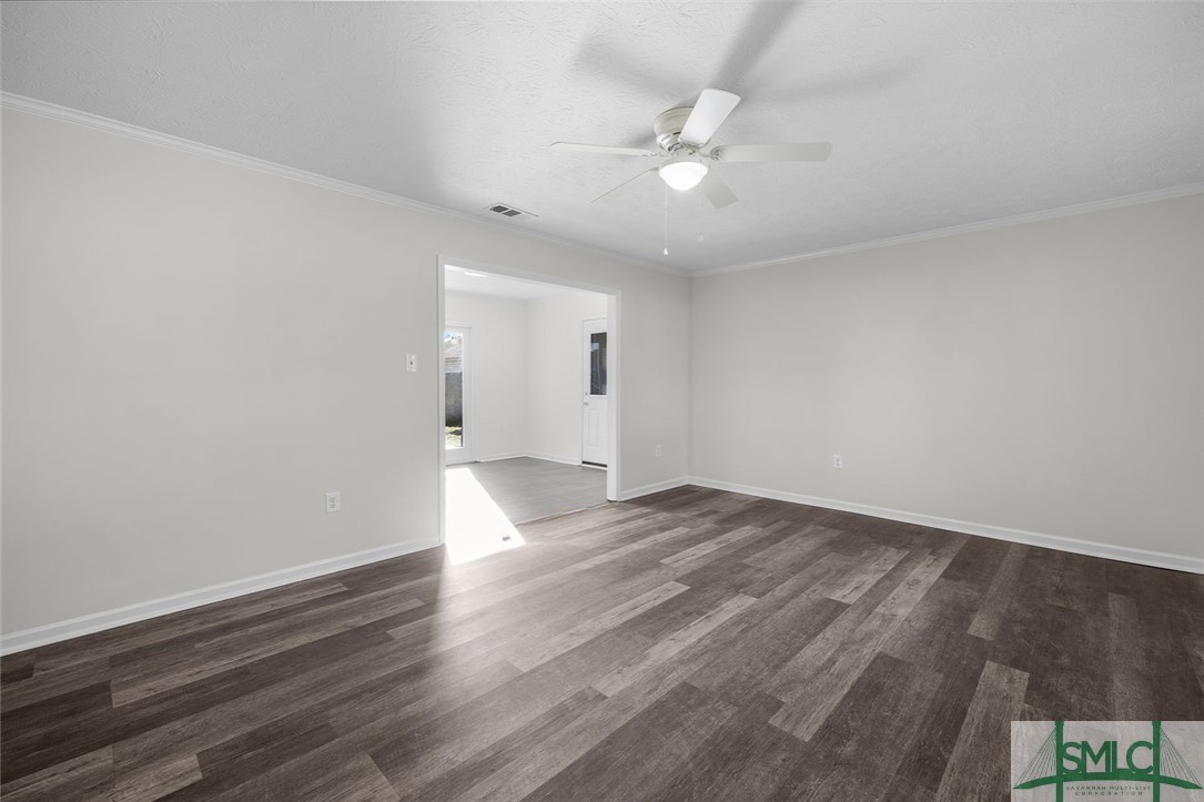1232 Crawford Way