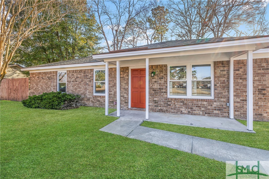 1232 Crawford Way